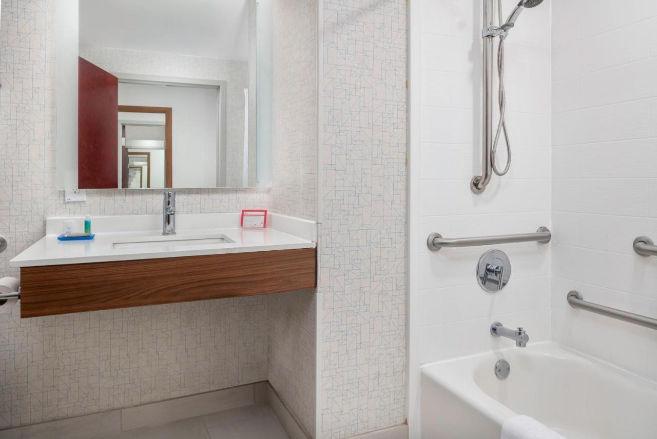 Holiday Inn Express & Suites Macon - I-475 By Ihg Esterno foto